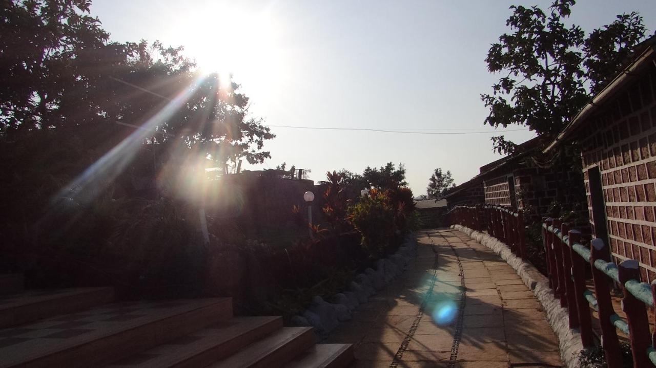 Exotic Valley Hotel Mahābaleshwar Kültér fotó